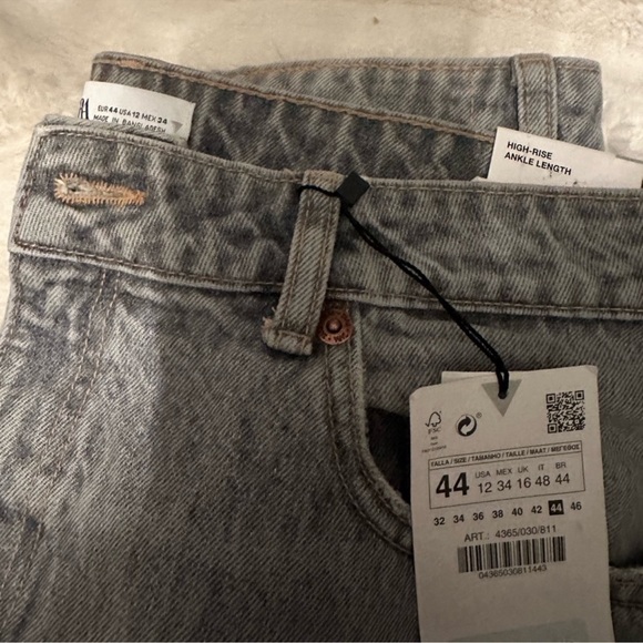 Zara mom Jeans - Picture 2 of 5